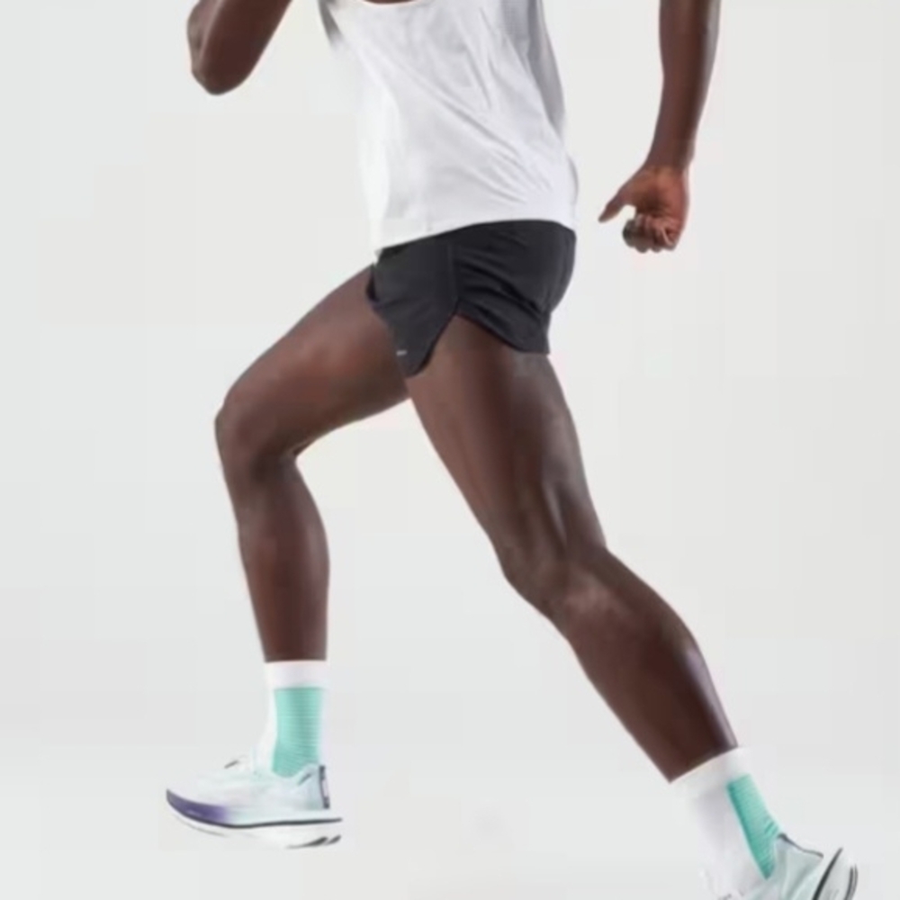 NWT Decathlon Men's Black Athletic Shorts. Size US M.